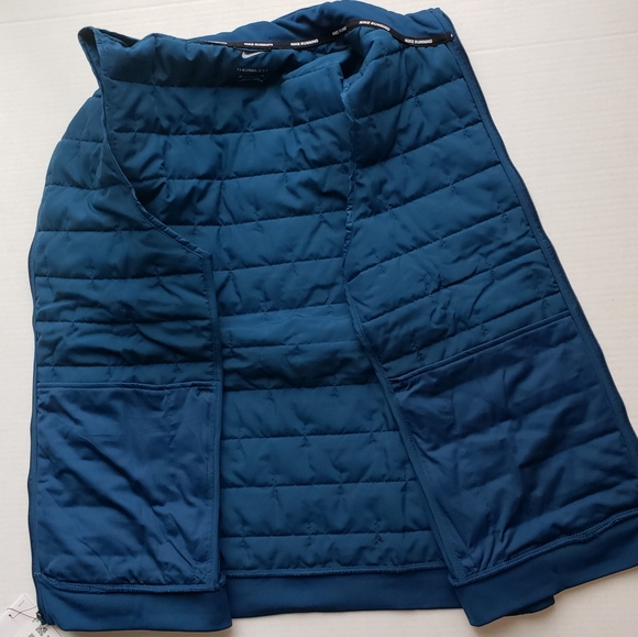 Nike Women's Therma-Fit Vest - Picture 4 of 14